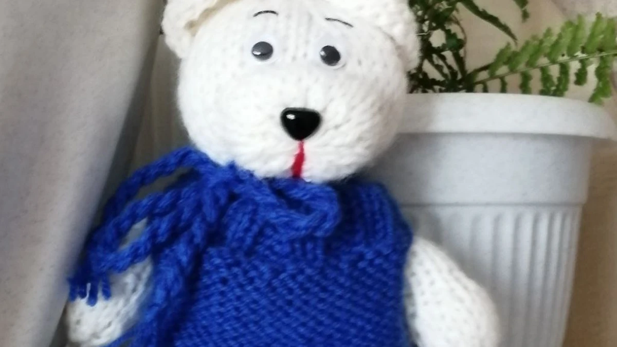 Мишка в шарфе 🧸