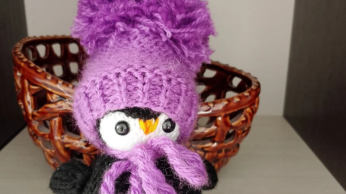 Пингвин в сирени 🐧